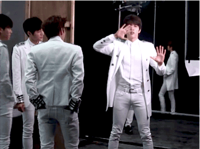 thegifmill:  Sungyeol showing off his mime skills.