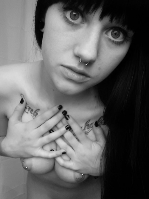 gakednirls:  Girl I went to highschool with! 