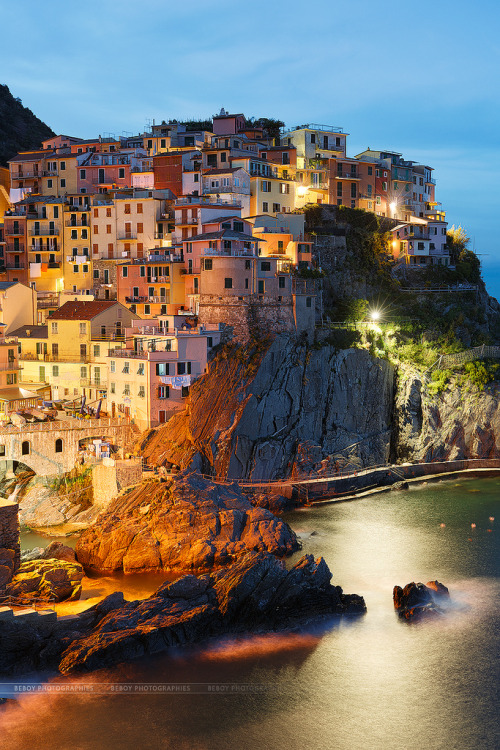 etherealvistas:  Manarola village (Italy) by Beboy_photographies 