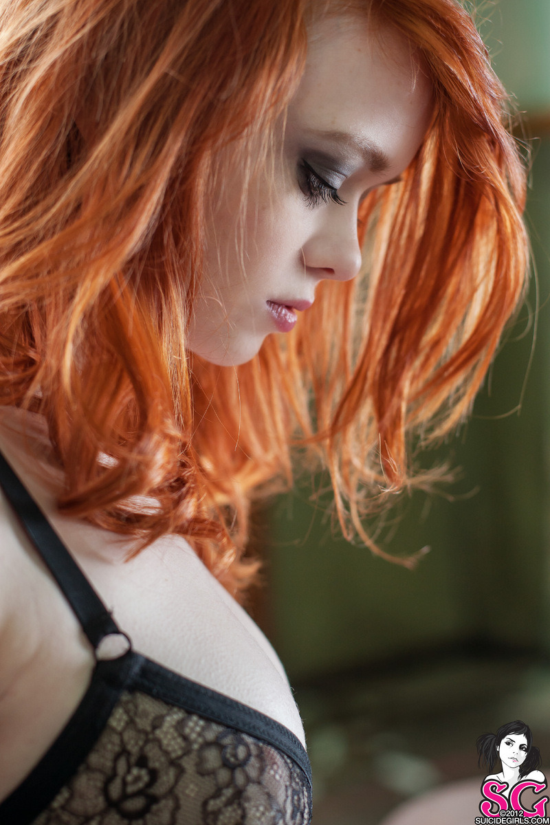  Lass Suicide 