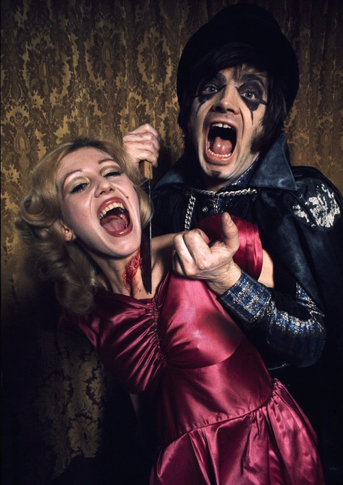 sixtiesgaragefuzzbeatpsychyeye:Screaming Lord Sutch and his then wife American model Thann Rendessy 