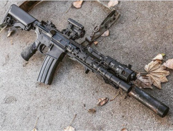 tacticalsquad:  📸 @garand_thumb・・・Mmmmmmm @knightarmco SR-16 upper with @aimpointusa Comp M5 and @scalarworksmount.@bemeyers MAWL attached to the @unitytactical @tnvc_inc TAPSover a @arisakadefense 600 series light@b5systems stock @ferroconcepts
