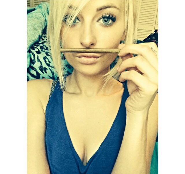 marijuana-joint-cigarette:  roll up.