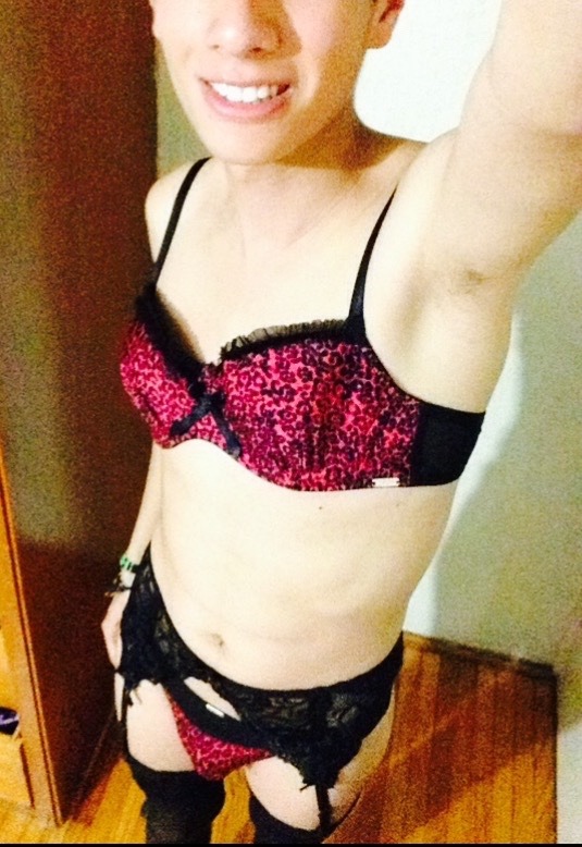lingerieboy108:  Boi bra Thursday!  And a little bit more ;)
