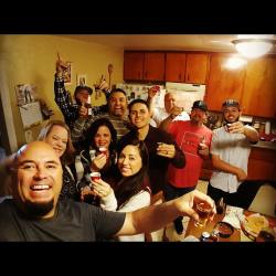 Happy Thanksgiving 🍽🍁🦃 #Familia #Goodtimes #Cheers #Salud #Grateful  (At