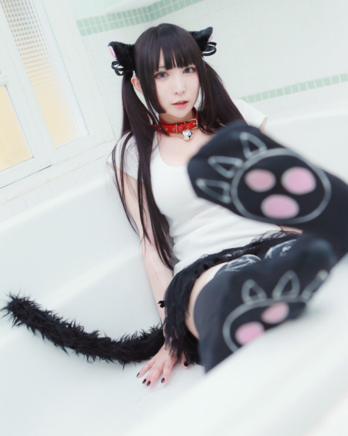 XXX scandalousgaijin:  Lechat  photo