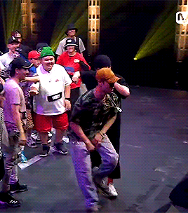 EK Twerking On Ph-1 Leaving Him Shook To The Point Of Forgetting His Bars (2018)