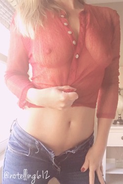 laz25:  Sexy in jeans … a very hot submission from the very sexy @notelling612. I hope you’ll show her some love for contributing to the cause.
