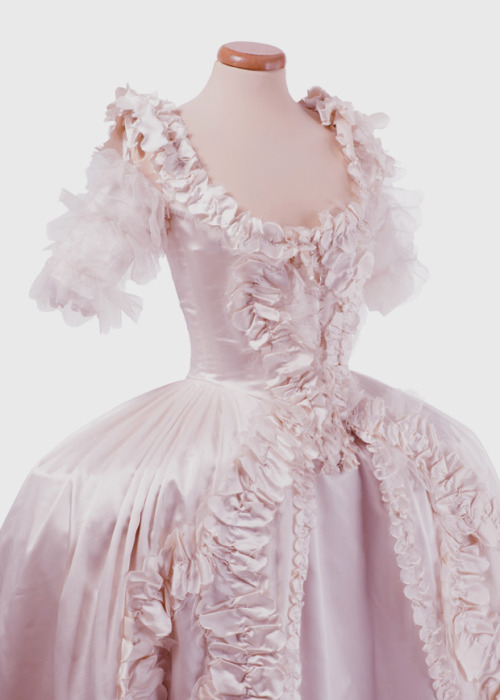 manyfetes:Costumes designed for Marie Antoinette (2006)