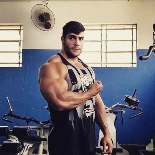 muscletale: Felipe Mattos 22 year old Brazilian beast.Photoset 2. For some sexy, manly grunts check 