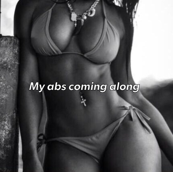 chocolatecakesandthickmilkshakes:  phatpussi:  Looking to mingle cause I’m single…are