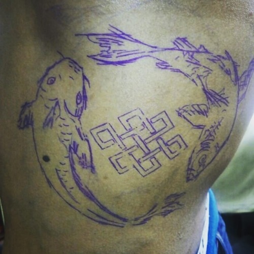 #koiFishes #tattoo 5 hours and I used #chamantra #painKiller to help my customer. ##pecesKoi #tatuaj