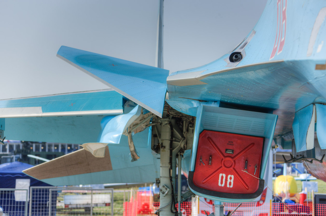 rocketumbl:  Su-34