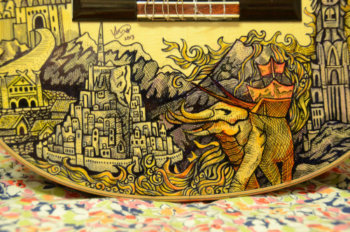 fuckyeahvikingsandcelts: the-vashta-nerada: ianbrooks: LOTR Illustrated Guitar by Vivian Xiao E