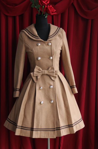novas-grimoire:  seraphica:  Infanta - Coats  I want the red one. Though I’d be