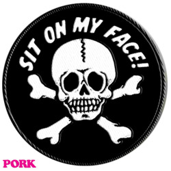 porkmagazine:  SAY IT LOUD!!! SIT ON MY FACE!!!