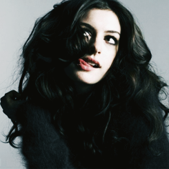 notyousmelllikesnow-blog:  you are sunshine + anne hathaway   