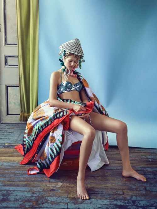 renatazaytser:    VOGUE KOREA: TONI GARRN BY HYEA WON KANG     Ma: Vogue Korea Mo: Toni Garrn St: Ye Young Kim Ph: Hyea Won Kang   