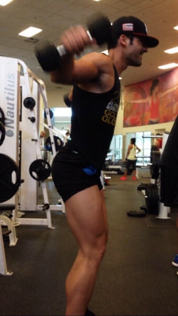 mendoitbetter:  Ridiculous body!