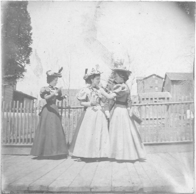 facesofthevictorianera:  Group of well-dressed women (1890s) Source: Meyersdale Public