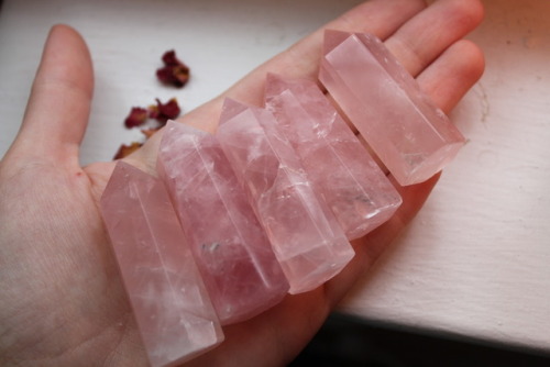 little rose quartz points for sale on my shop <3