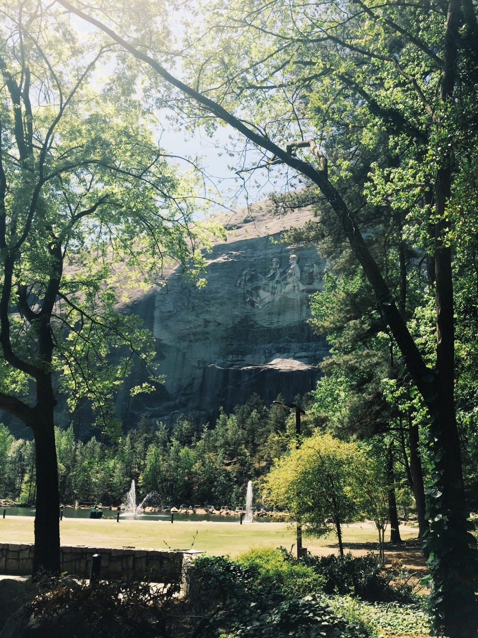 Some Alabama / Georgia snaps.
1-2: struck gold at a ‘Bama gas station in the form of boiled peanuts (a Southern delicacy where raw peanuts are easily acquired) + sweet tea.
3-6: Stone Mountain. I wrote a fuming post about this earlier and deleted it....