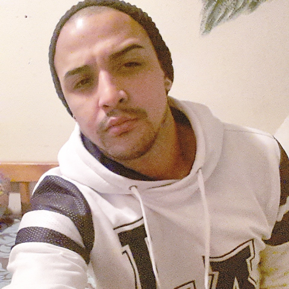 Thanks King for the hot photos.  Hit him up at:IG:  Mr_Wade_2_U  Kik mrwade9.5https://www.facebook.com/JrWade12Please