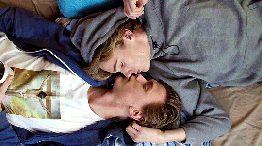 isakeijser:How many Even and Isaks do you think are lying here like this right now?   