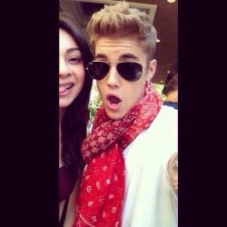 Una foto con el&hellip; Solo pido eso @justinbieber #my #love #idol #perfect #swag #bizzle #beautiful #belieber #jb #picture #glasses #funny #face #tattos #instaphoto #instacool #swaggy 