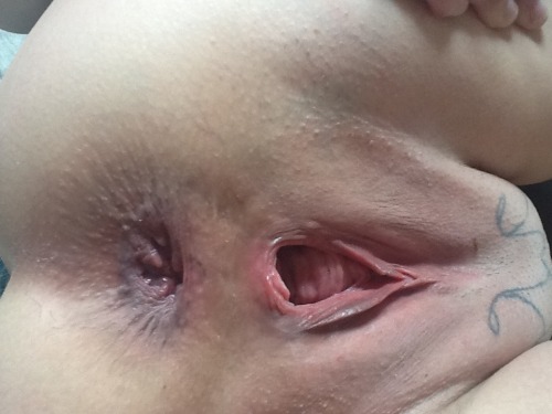 Porn Pics amiespicks:  My gaping holes! Reblog and