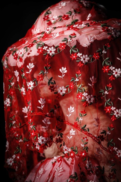 mode-haute-couture:    Simone Rocha Spring 2019 Ready-To-Wear  