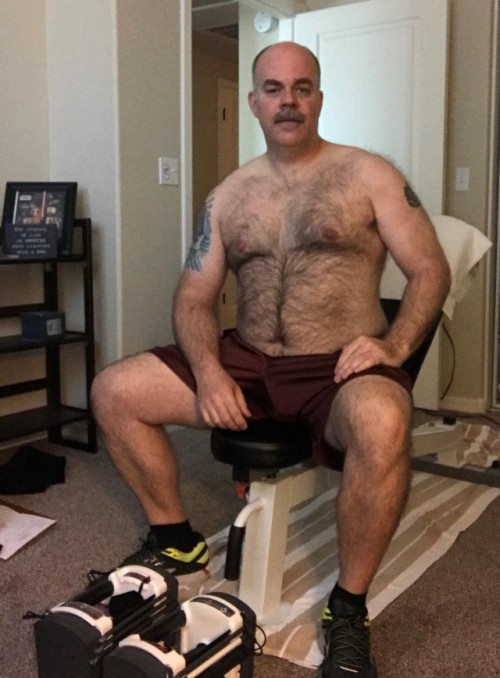 mechazombiebear:Down 35lbs to 260. Getting there.
