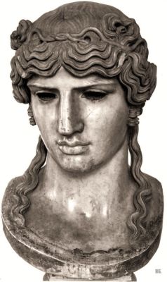 hadrian6:  Antinous Mondragone. c.130 AD. Roman. marble. Louvre Museum. http;//hadrian6.tumblr.com 