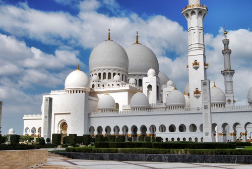 Sheikh Zayed Mosque - Abu Dhabi - United Arab Emirates (by annajewelsphotography) Instagram: annajew