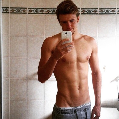 keck321-blog: Hot boys in their Bonds