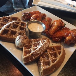 princessfailureee:  afro-arts:  Wing Bistro