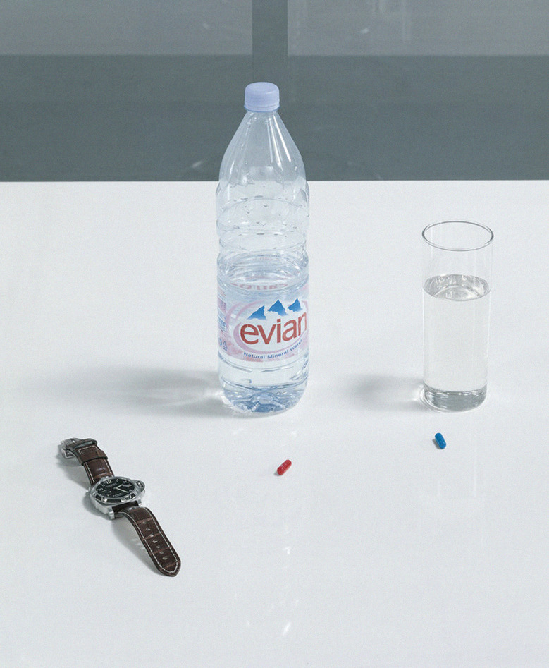 likeafieldmouse:  Damien Hirst - Vitrines (1990-2008) 1, 2. The Collector 3, 4.