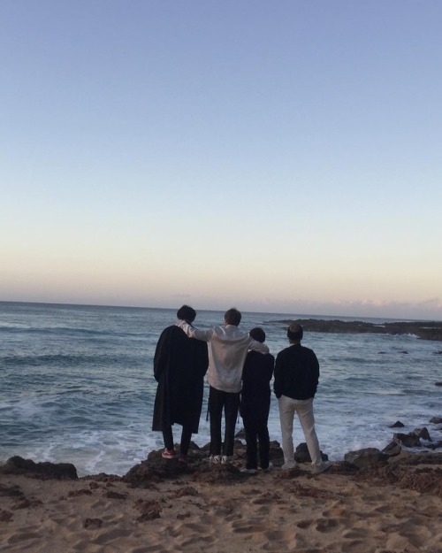 fyeah-chanyeol:181129 davejonsson Instagram Update: For the @weareone.exo fans! Here are the rest of