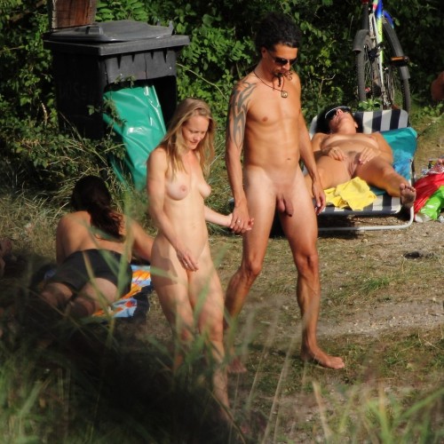 Amateurlovin: Hott couple!!  Enjoy more amateurs having fun at www.amateurlovin.tumblr.com.  Please submit your self pics Here 