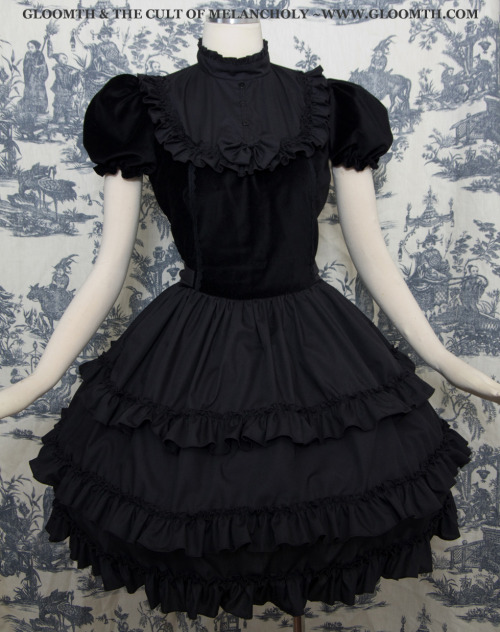 the-gloomth:  Gloomth’s “Carmilla“ dress