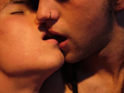 fuckyeahdudeskissing:  Fuck Yeah Dudes Kissing! The place to see men kiss on Tumblr.