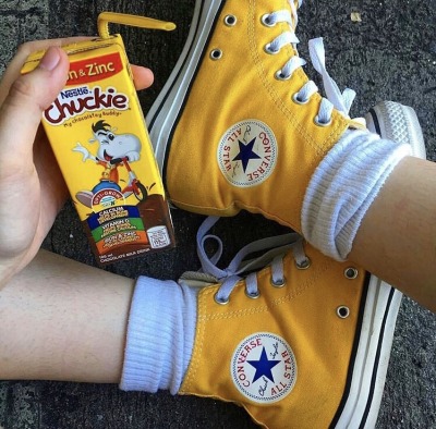 yellow converse aesthetic