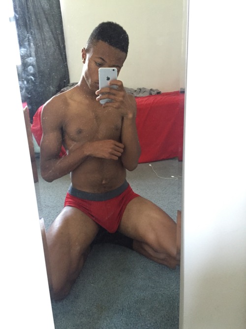 bijonse:  it’s Sunday but I’m still thottin