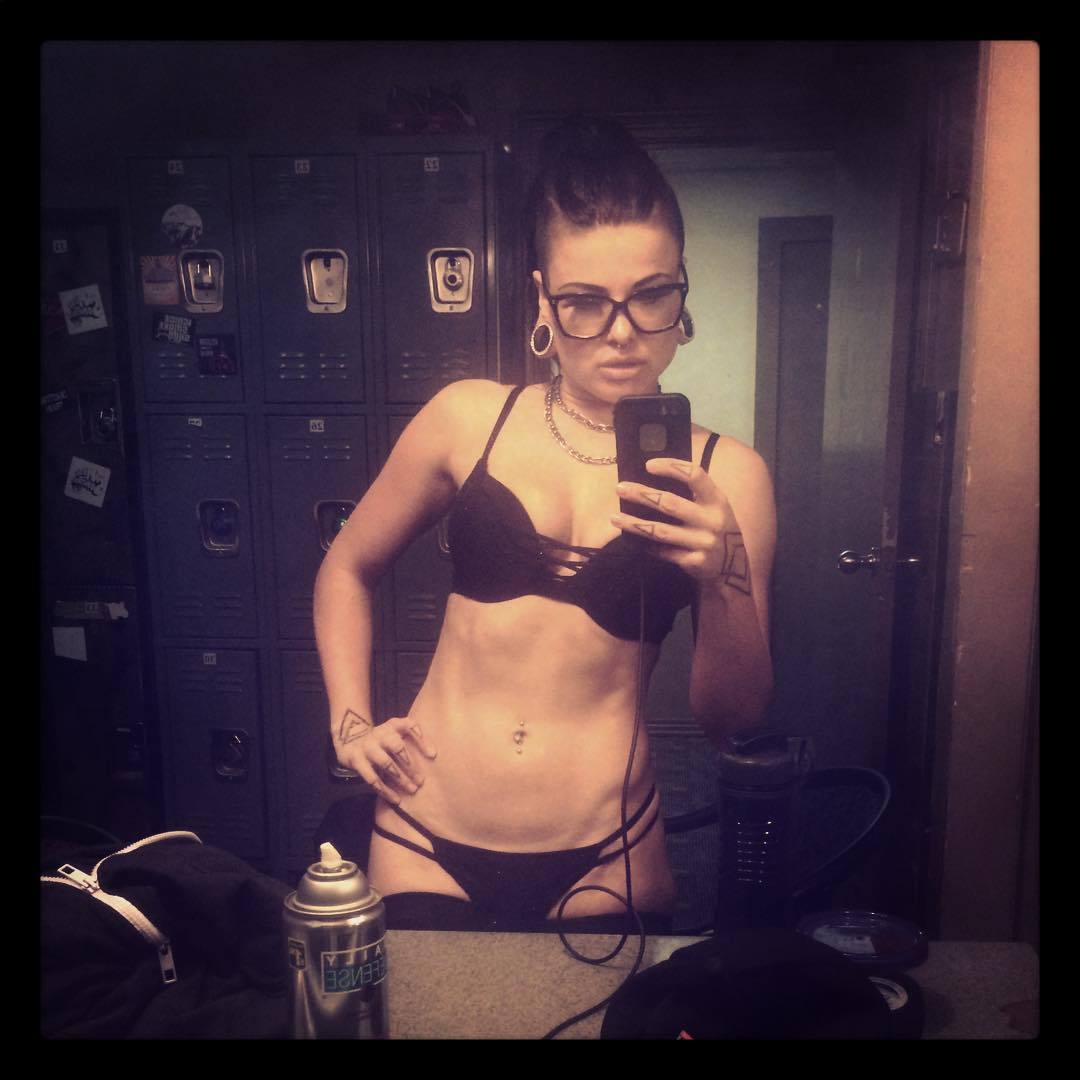 stripper-locker-room:  who_is_dina_day