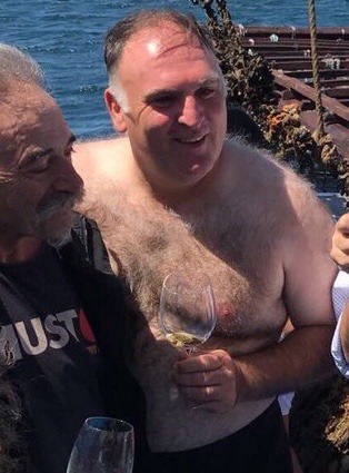 daddieslounge:For anyone who’s ever wanted to see handsome famous Chef Jose Andres topless