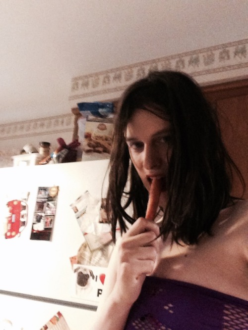 chillymilly420:  Left over pics. Figured adult photos