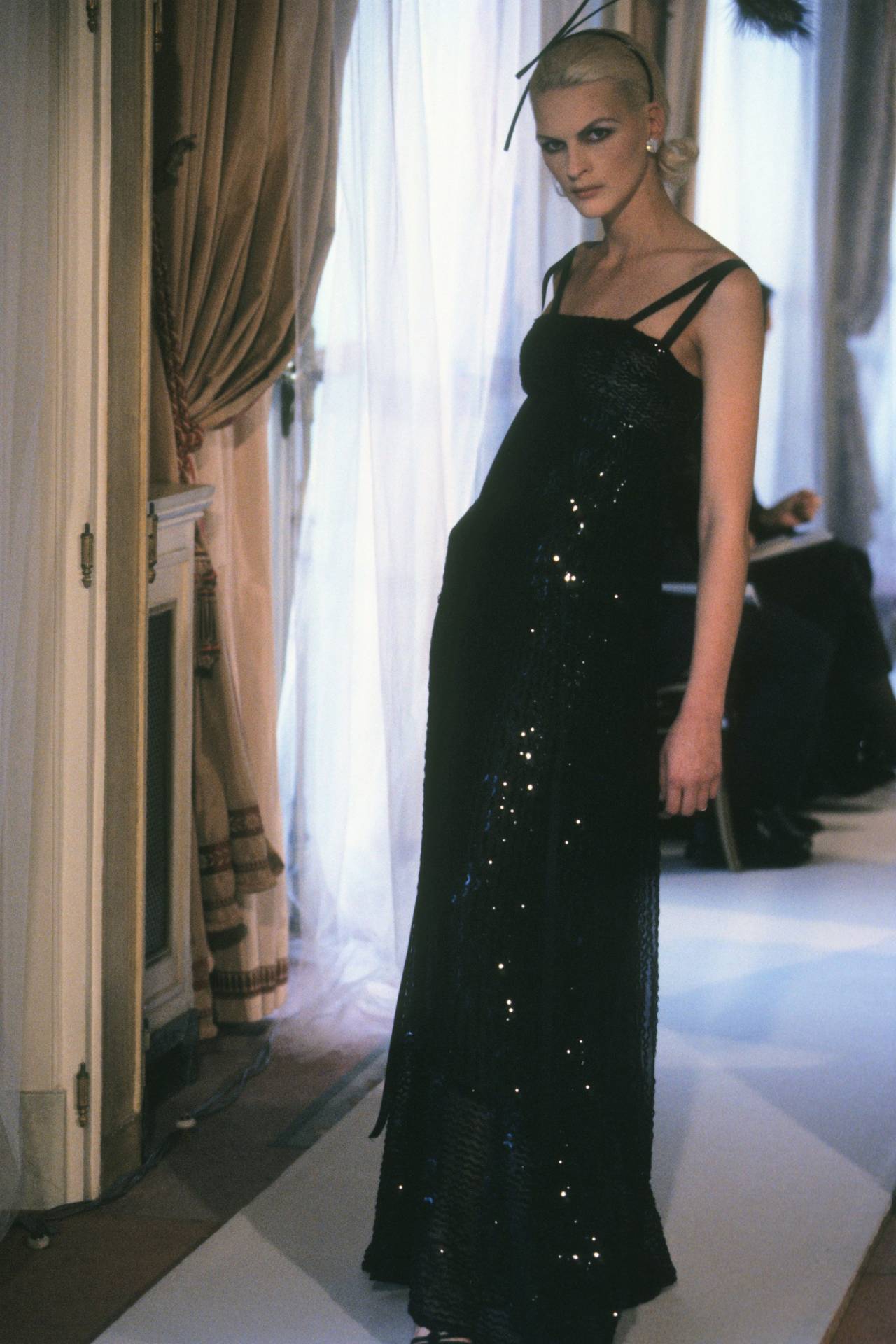 Chanel Spring 1997 Couture Collection inspires trends still to this day. –  Bustier