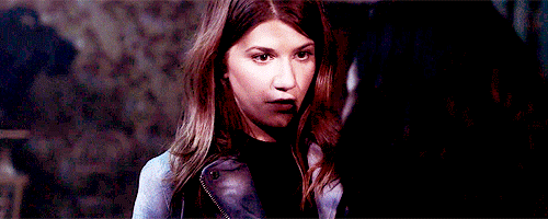 sensiblethingtodo:Laura comforting and reassuring Carmilla.