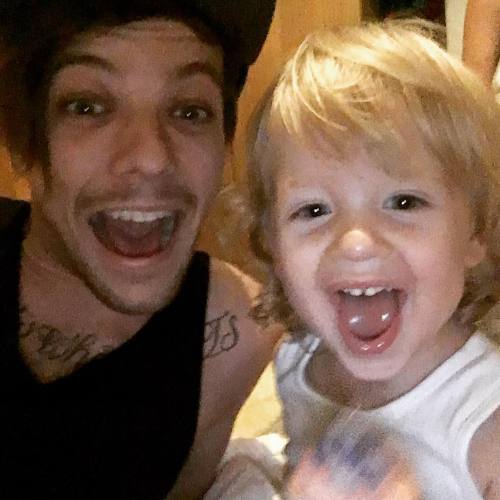 louisforlunch: louist91 Family time :)