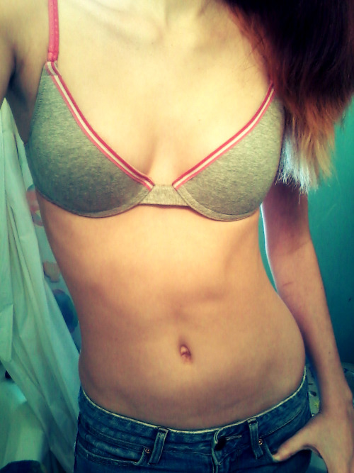 falloutfanatics:  Oh here, have more not topless pictures of me